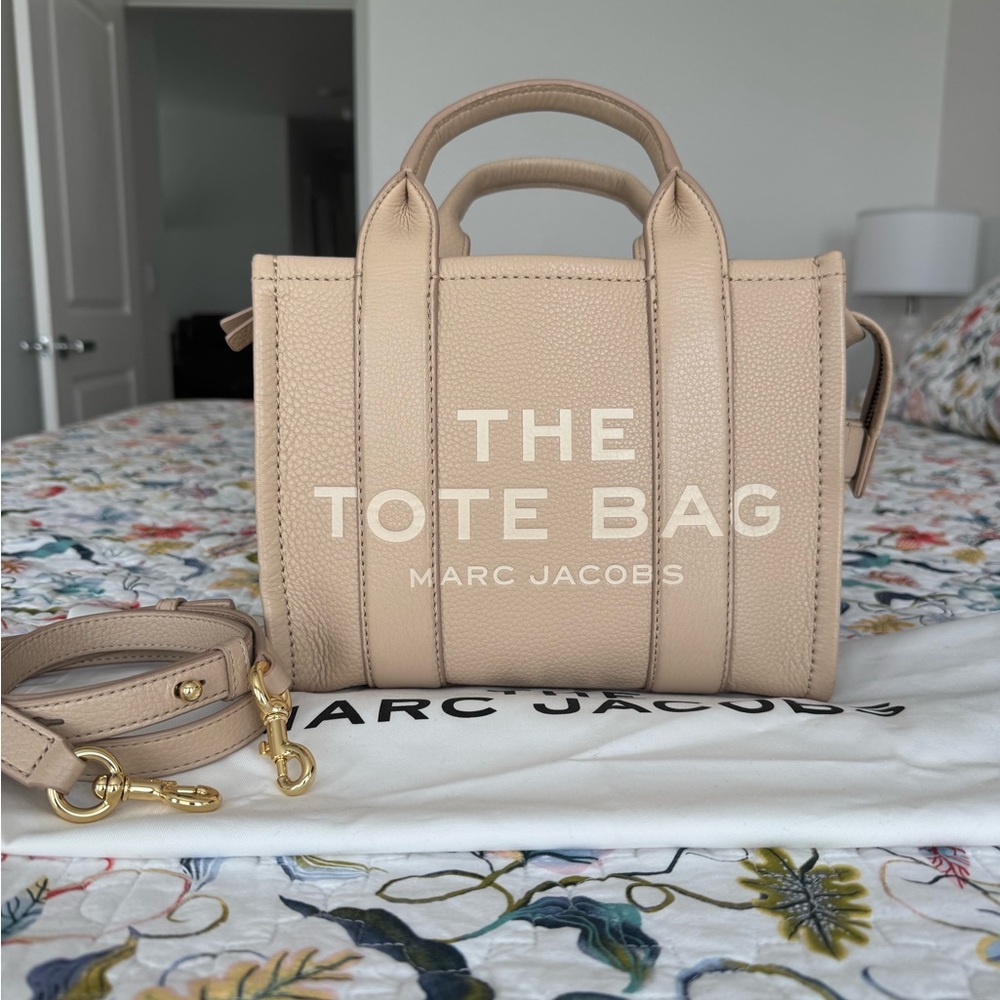 Marc Jacobs Cream Tote Bag